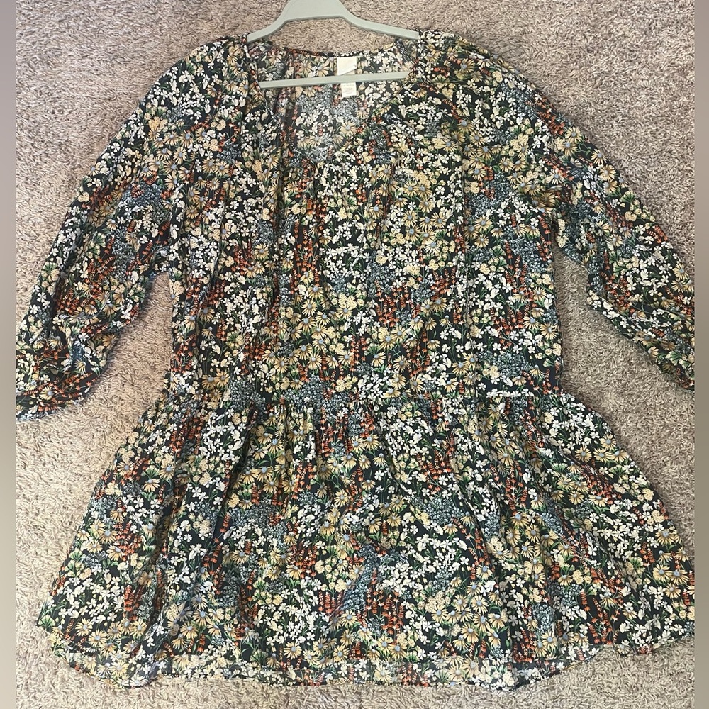 H&M Airy Dress Floral Print Wild Flowers V-Neck Loose - Size L